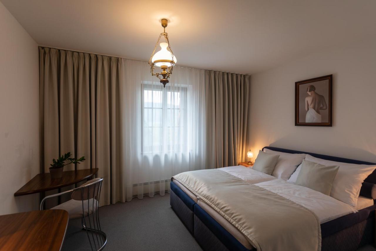 Hotel Zamecek Pod Hradem Stary Jicin 111 Buitenkant foto