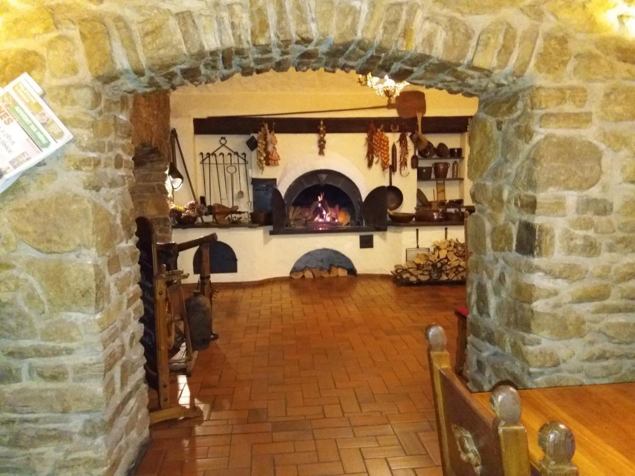 Hotel Zamecek Pod Hradem Stary Jicin 111 Buitenkant foto
